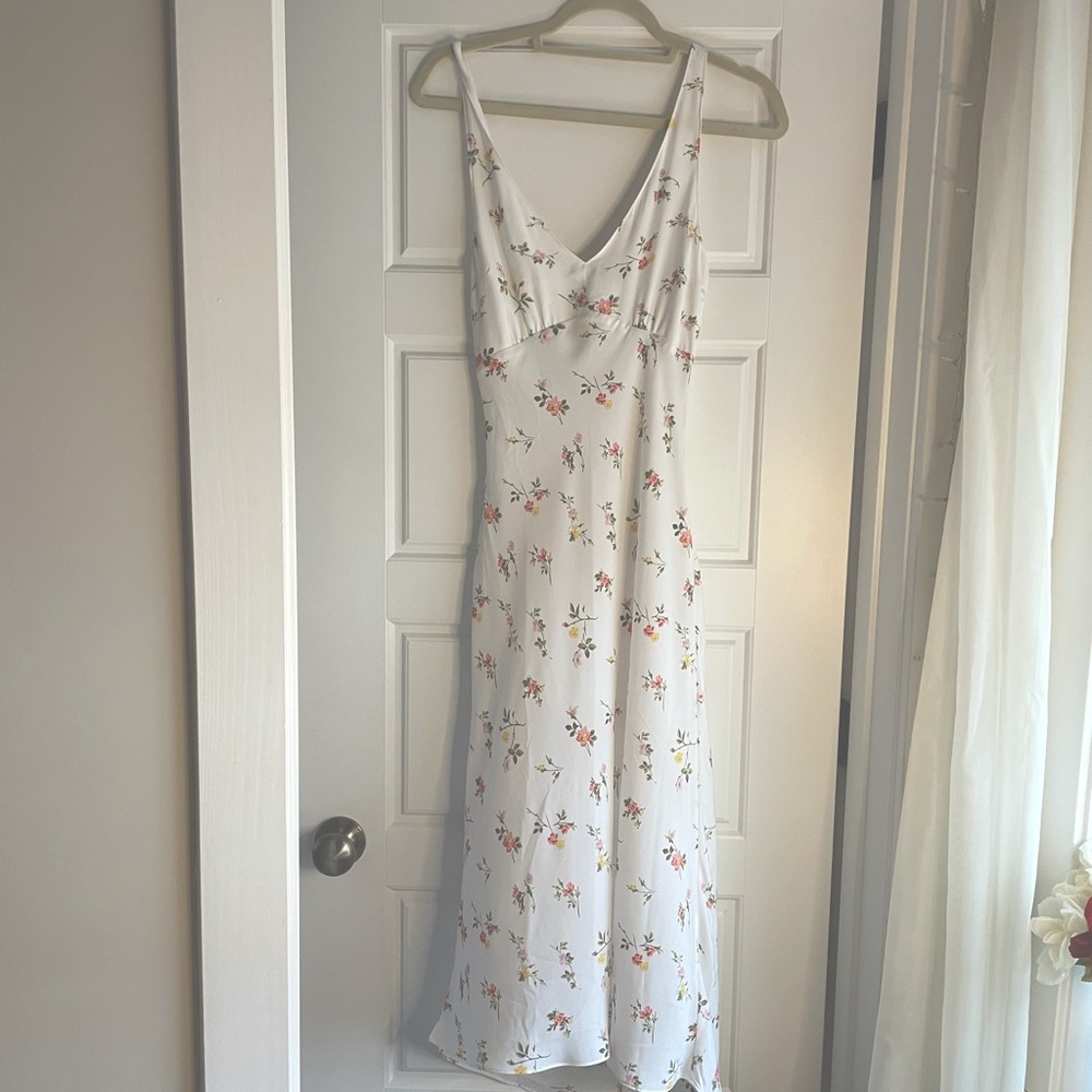 Abercrombie & Fitch white flowered dress